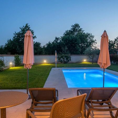 Holiday House Luca Porec Ngoại thất bức ảnh