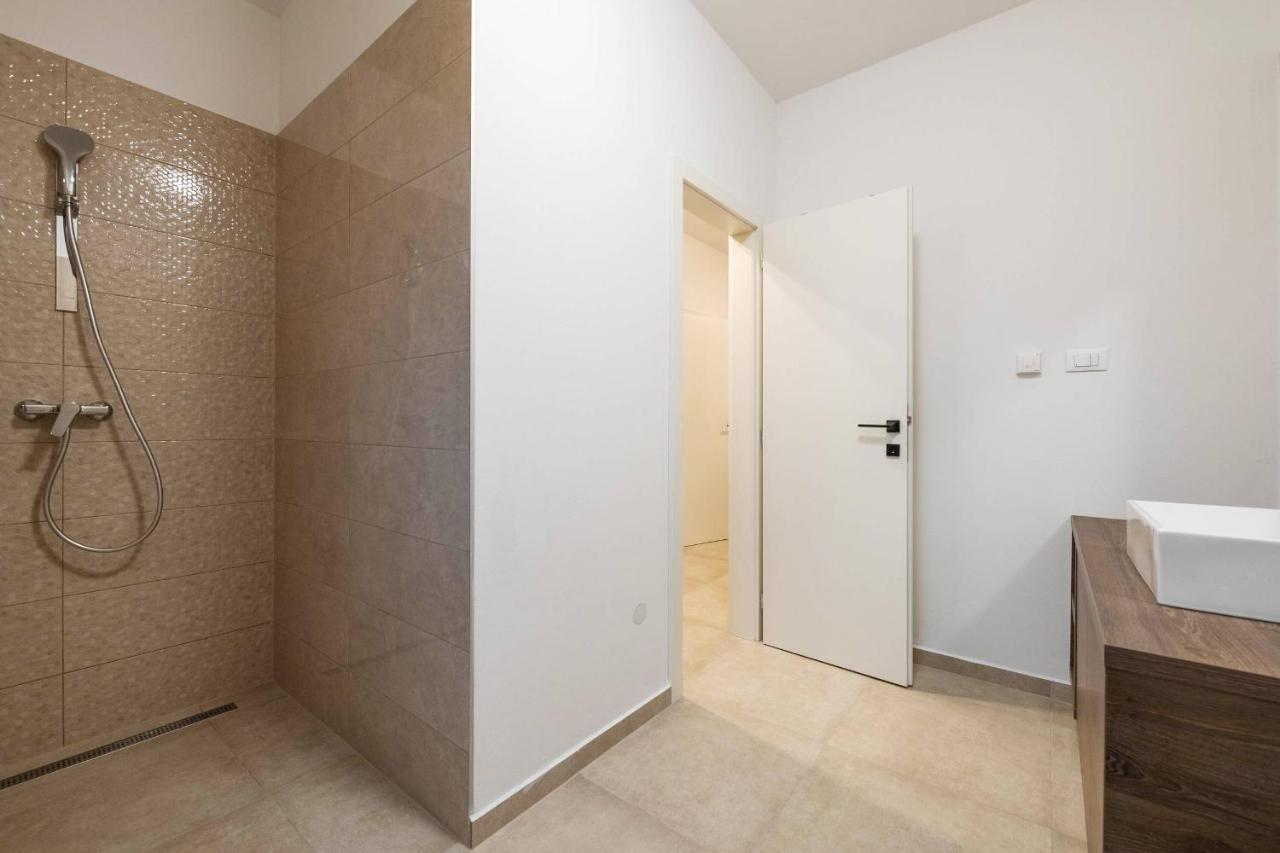 Holiday House Luca Porec Ngoại thất bức ảnh