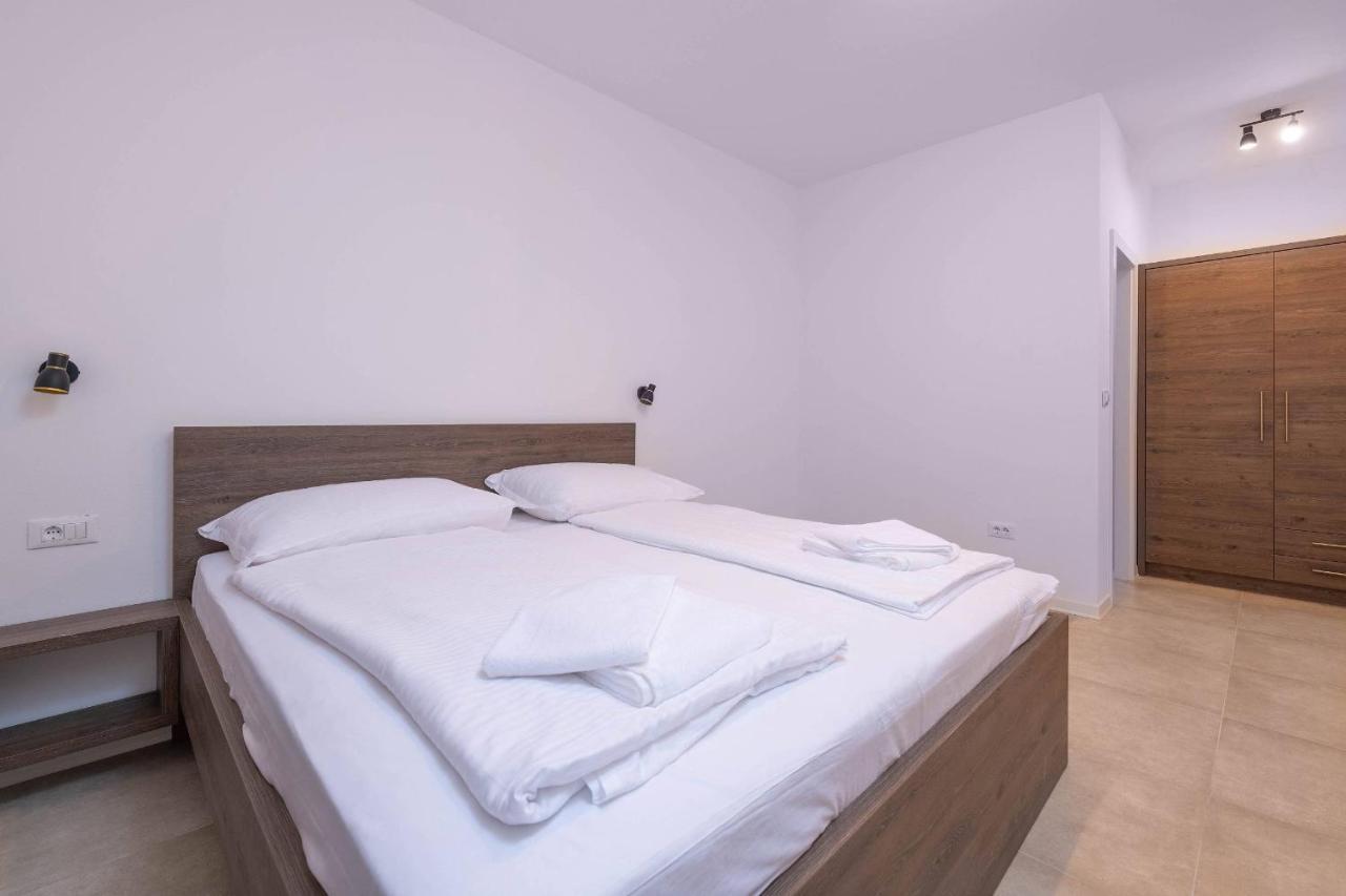 Holiday House Luca Porec Ngoại thất bức ảnh