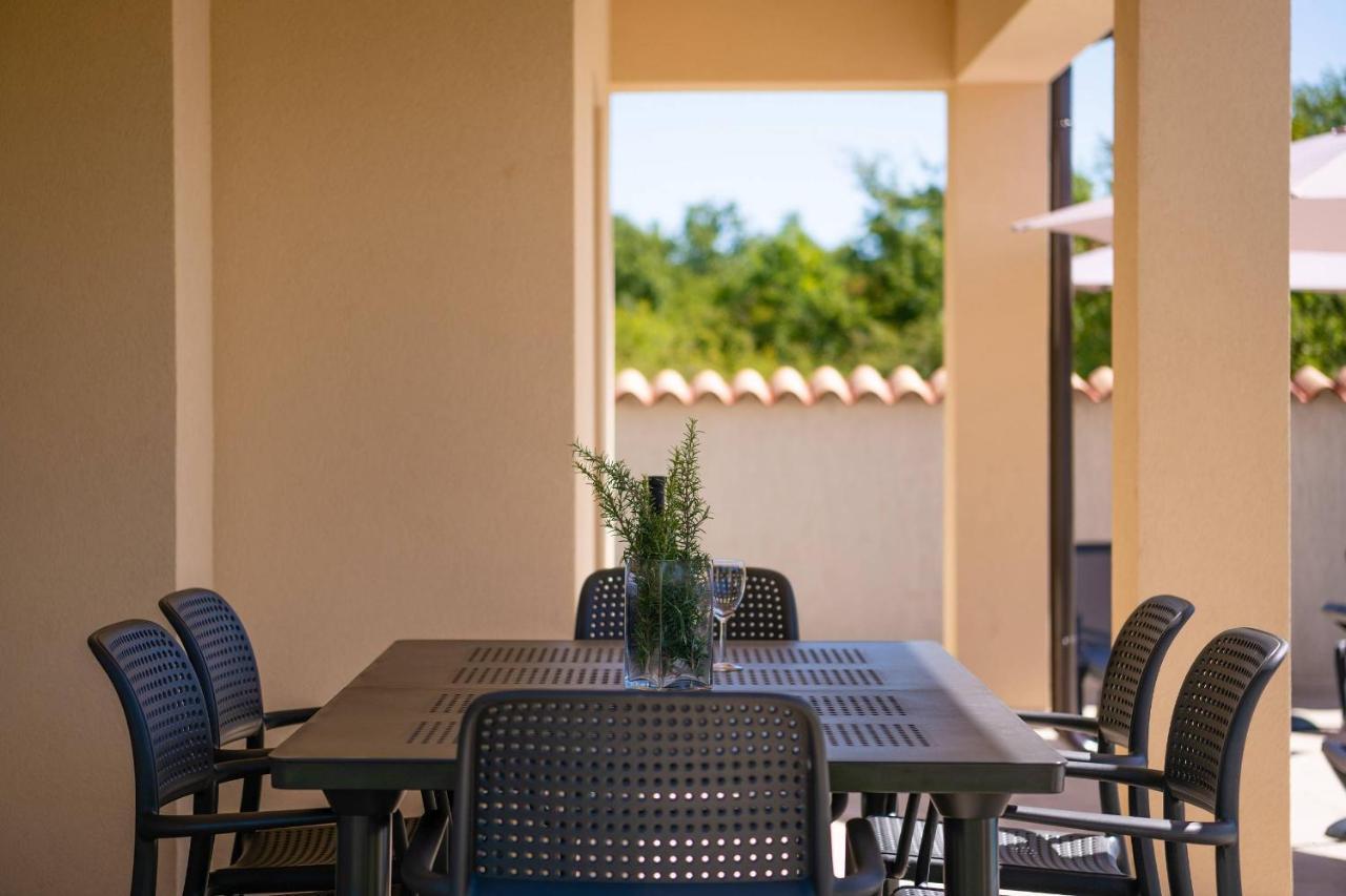 Holiday House Luca Porec Ngoại thất bức ảnh