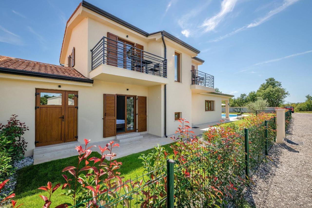 Holiday House Luca Porec Ngoại thất bức ảnh