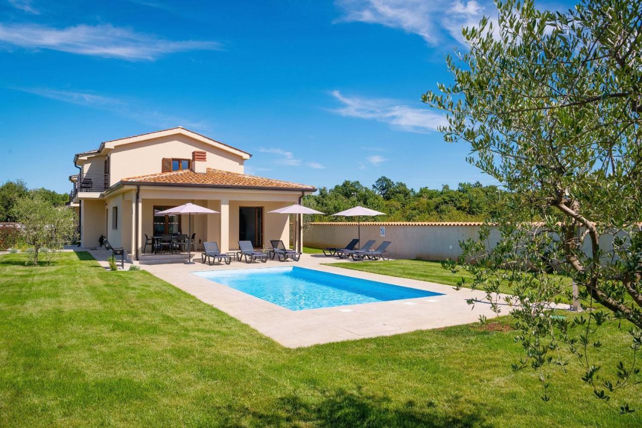 Holiday House Luca Porec Ngoại thất bức ảnh
