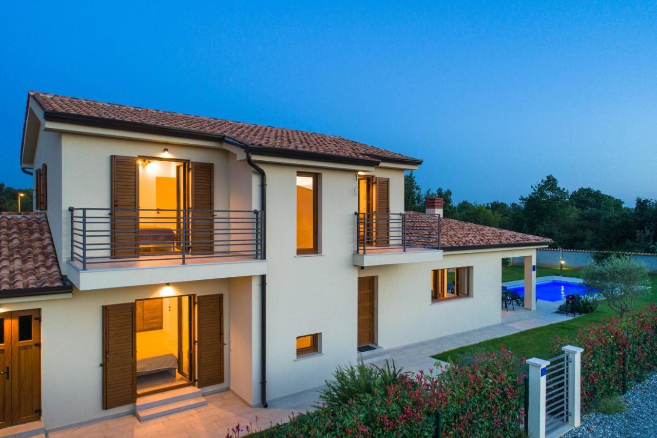 Holiday House Luca Porec Ngoại thất bức ảnh